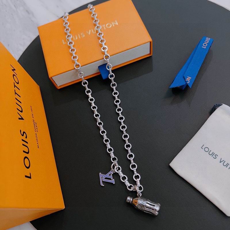 LV Necklace 03lyr387